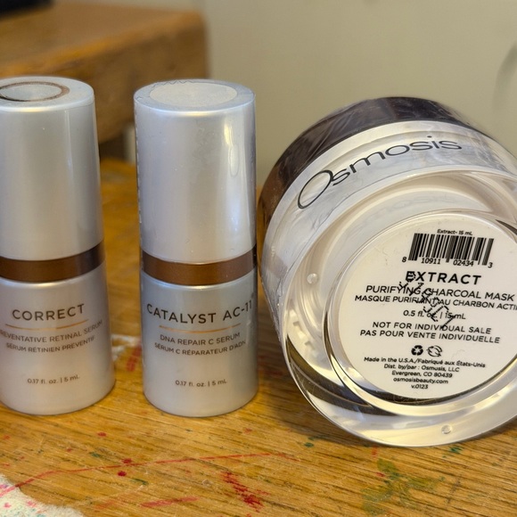 Osmosis Other - Osmosis Extract Purifying Charcoal Mask + Correct and Catalyst AC11 sample serum